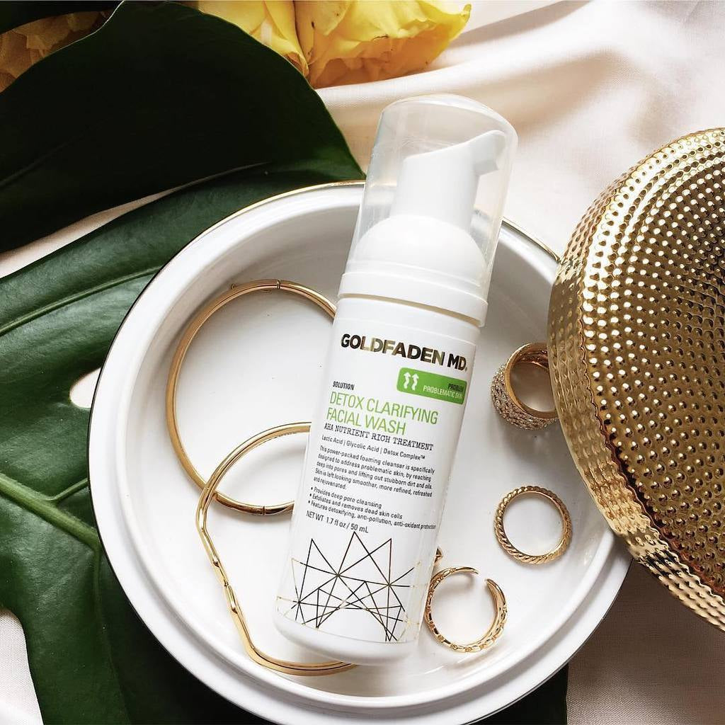 DETOX CLARIFYING FACIAL WASH