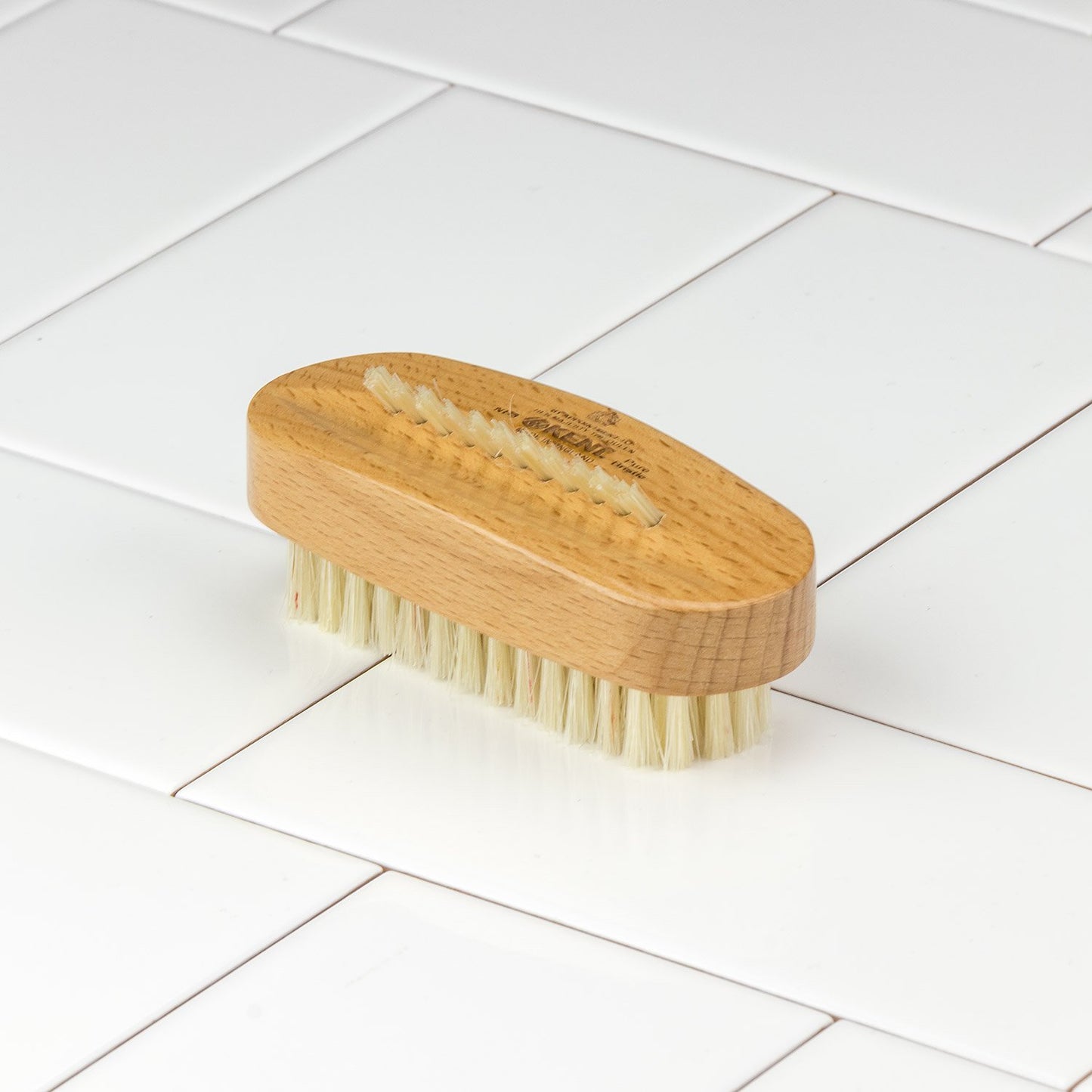 Aqua Luxurious Nail Brush